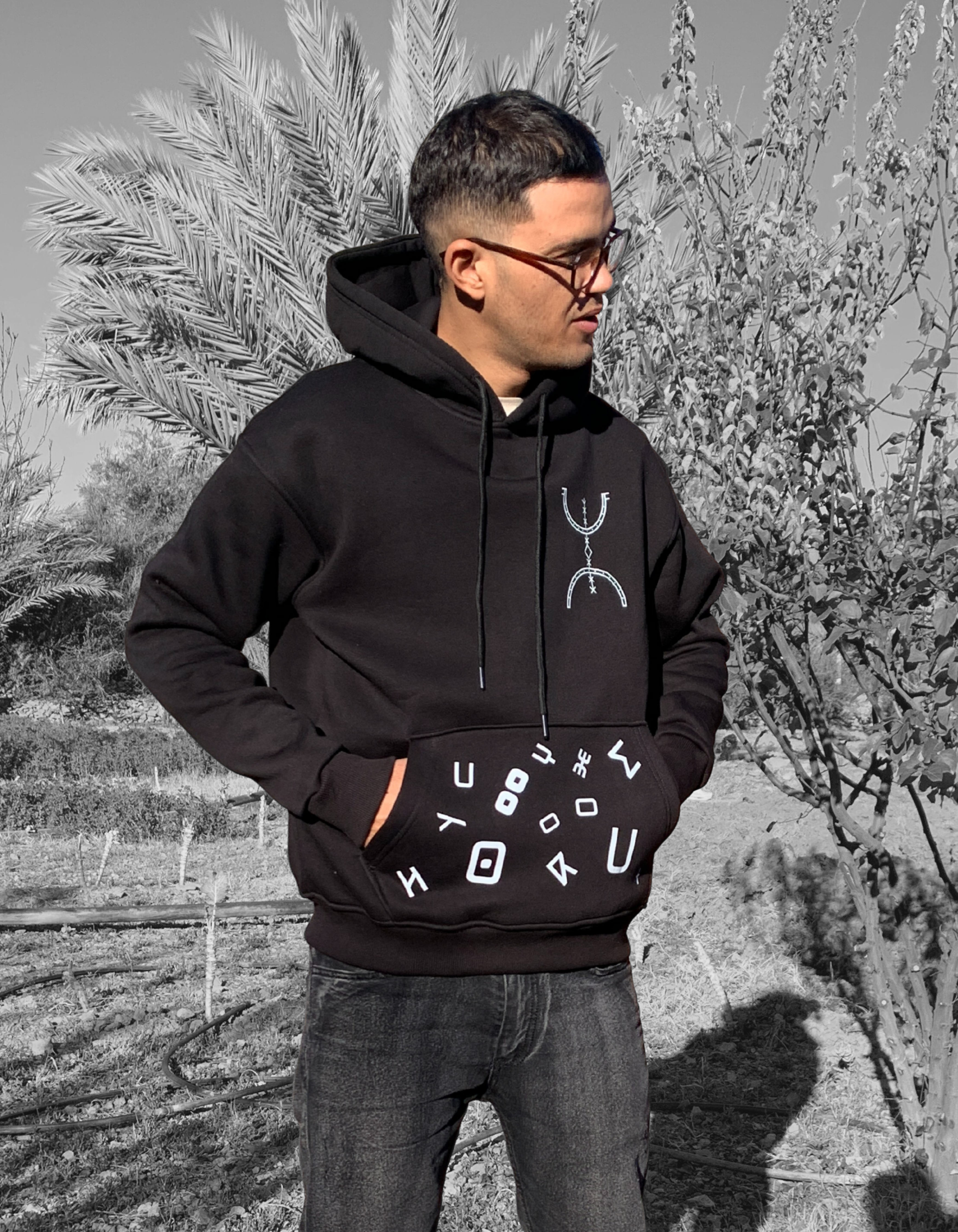 Amazigh hoodie (TIFINAGH)